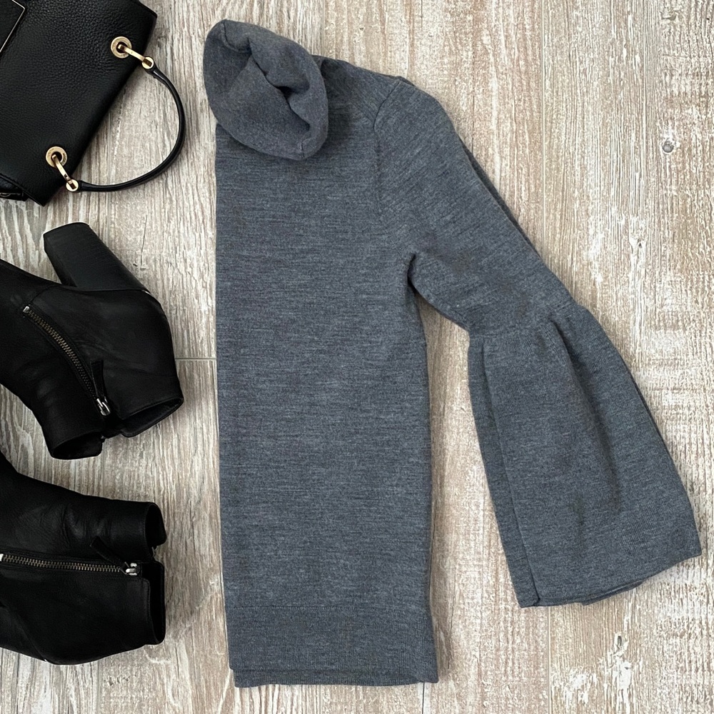 •Ann Taylor• 3/4 Sleeve Gray Sweater, XS
